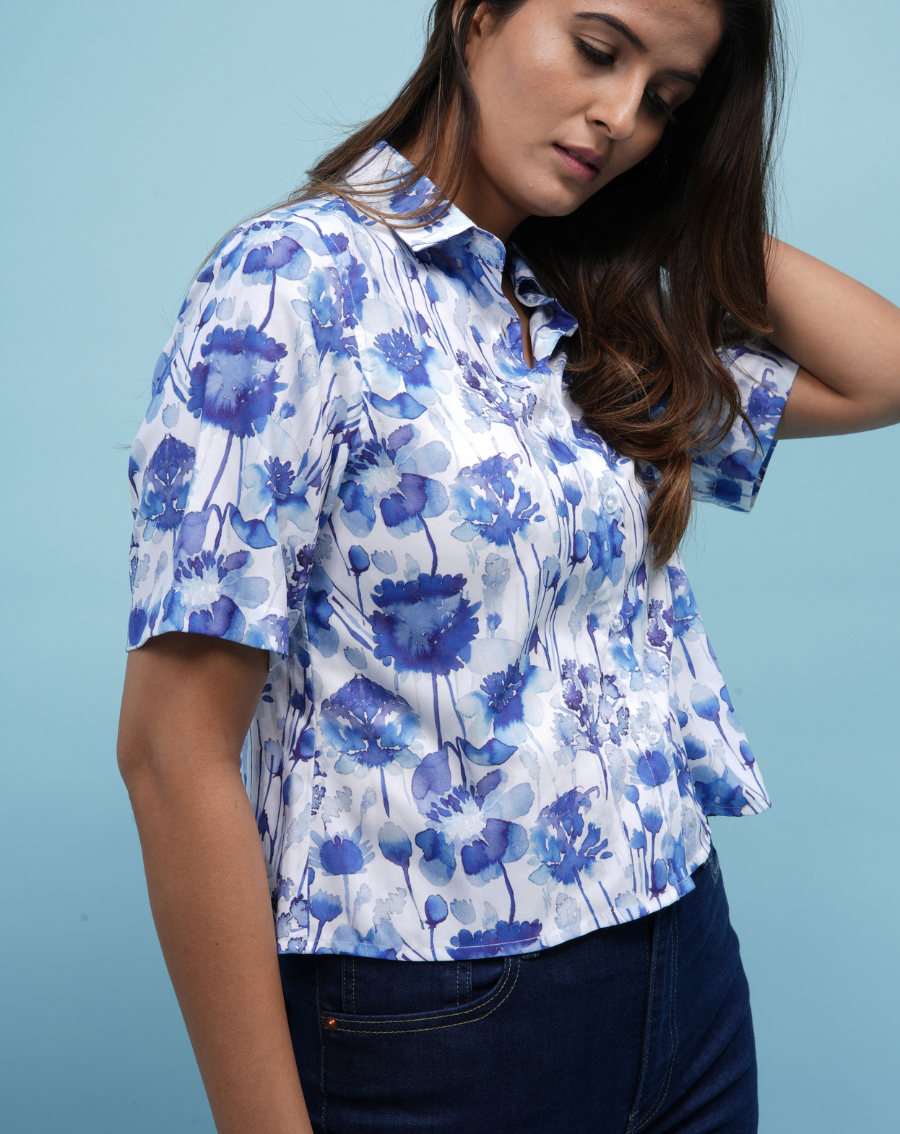 Floral print white and blue cropped shirt